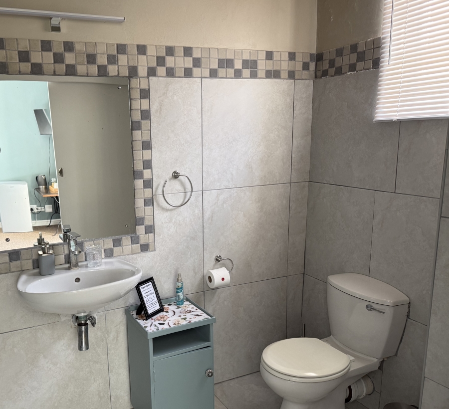 8 Bedroom Property for Sale in Stilbaai Oos Western Cape